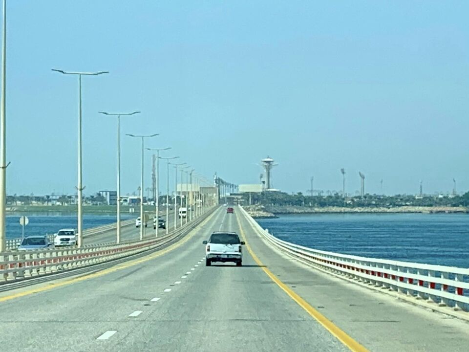 サウジアラビア観光 陸路で国境越え Saudi Arabia バーレーン King Fahd Causeway