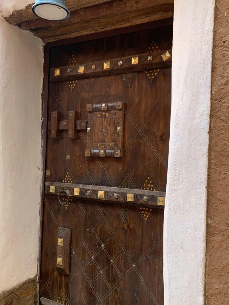 サウジアラビア 観光 アル・ジェライシー 海外旅行 世界一周