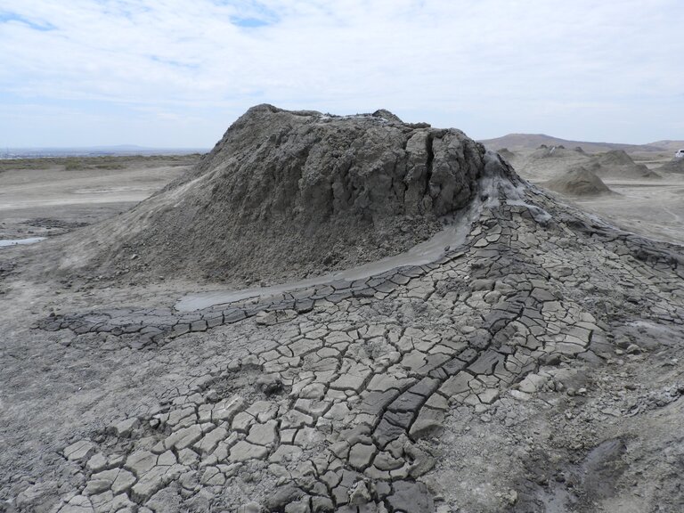 Mud Volcanoes アゼルバイジャンの観光