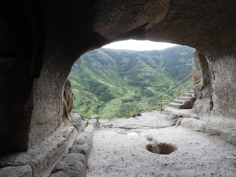 洞窟都市vardzia ジョージアの観光