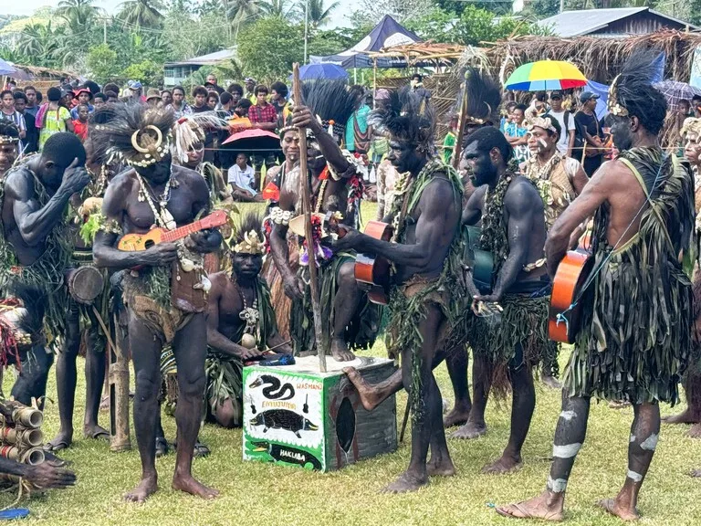 crocodile-festival sepik-river パプアニューギニア 観光 ambunti