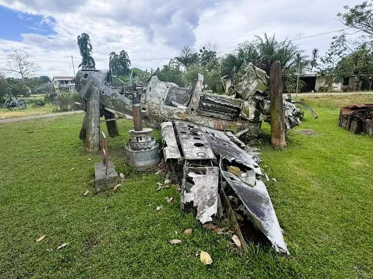 ベティカマ・カレッジ戦争博物館の展示品 Artifacts at Betikama College War Museum, Honiara