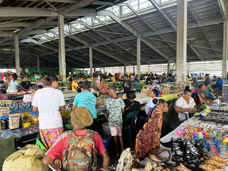 ホニアラのセントラル・マーケット（Honiara Central Market in Solomon Islands）