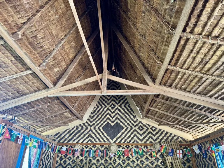 Kawara'are Traditional Weaving(カワラアレの伝統織り)で作られた家