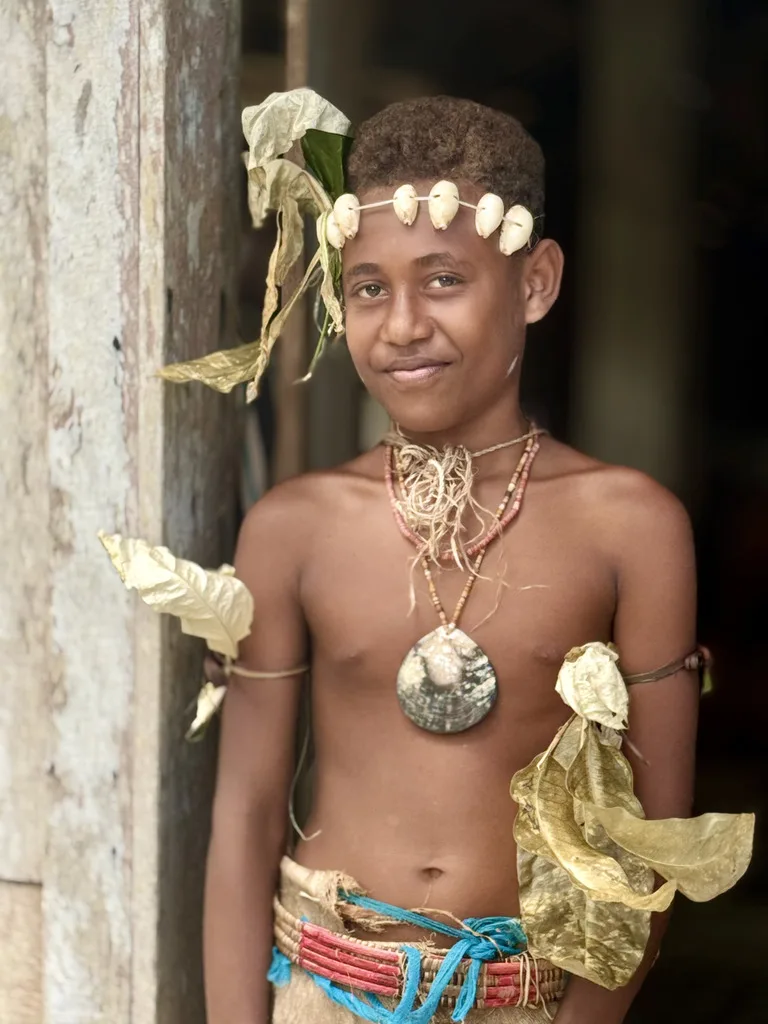 ソロモン諸島マライタ島のMaoma部族の男の子