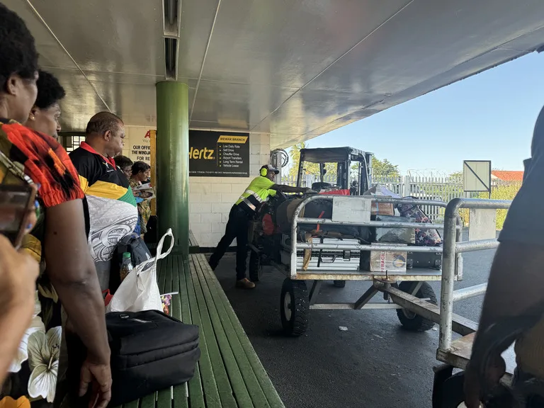 パプアニューギニア Wewak 観光 Wewak空港