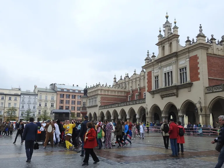 ポーランドのクラクフにあるCloth Hall（織物会館 / Sukiennice）