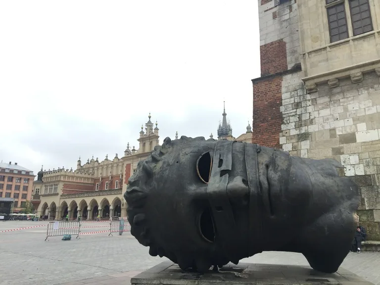 ポーランドのクラクフにあるRynek Główny（中央市場広場）