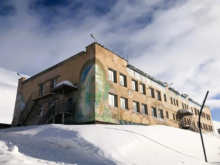 スヴァ―ルバル諸島、バレンツブルグのMurals & Wall Art(壁画アート)