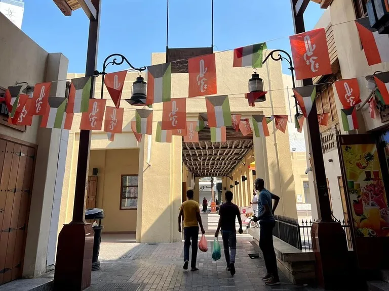 クウェートのスーク・ムバラクィヤ(Souq Mubarakiya)の通り