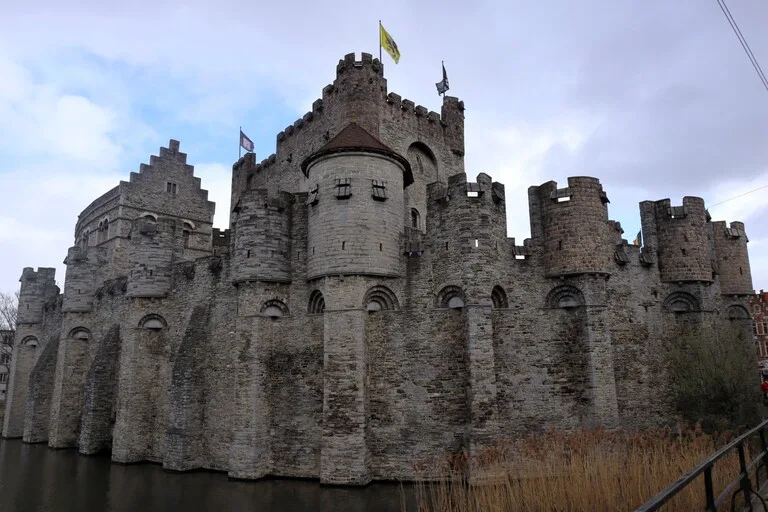 ベルギーのゲントにあるフランドル伯居城の外観