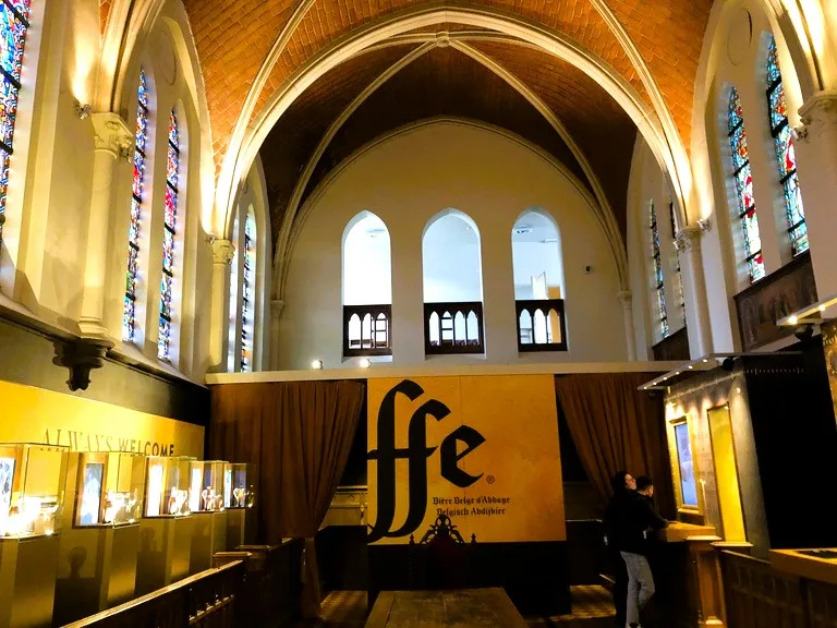 ディナンにあるMaison Leffe（メゾン・レフ）の内観