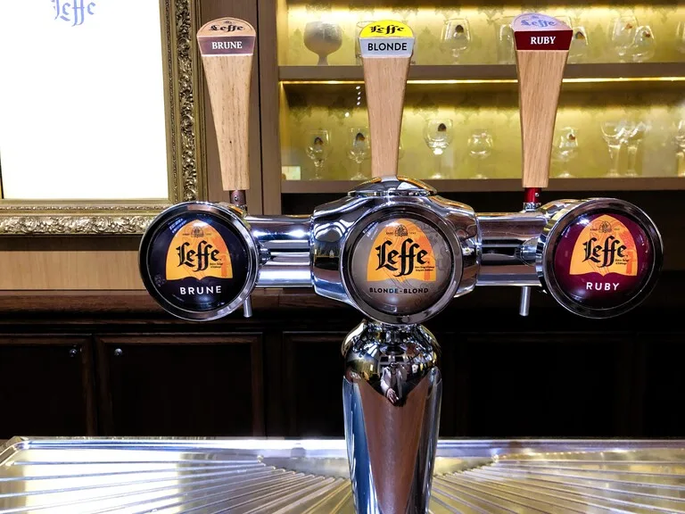 ディナンにあるMaison Leffe（メゾン・レフ）のビールサーバー