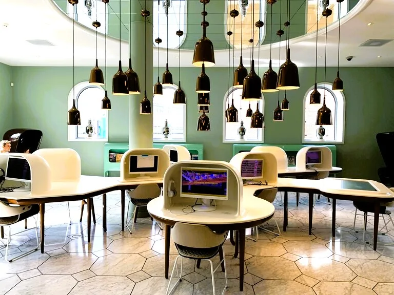 オランダのフローニンゲン博物館内にある自習室