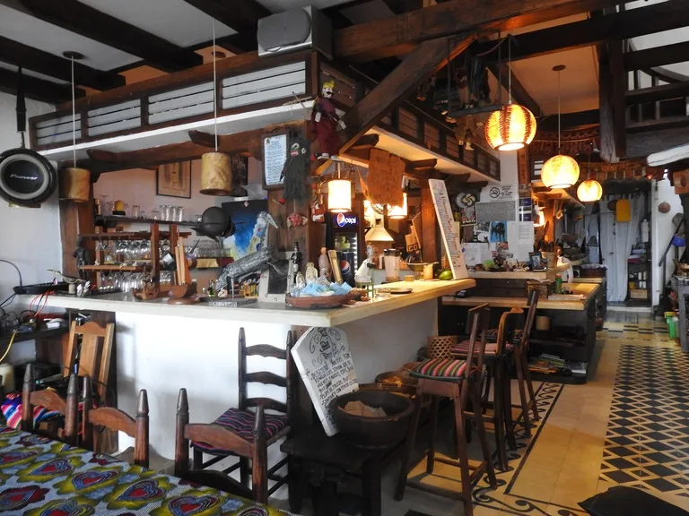 ロスロケス諸島のポサーダが併設するレストラン