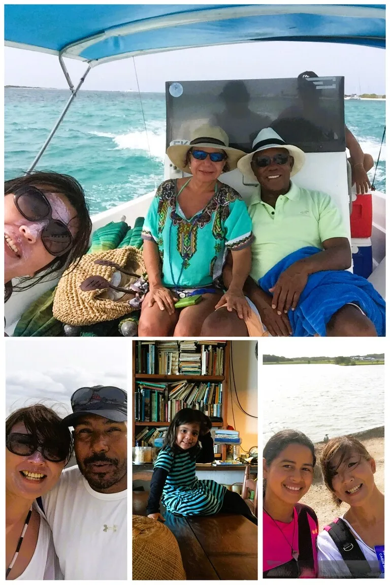 ロスロケス諸島のアイランドホッピングのボート乗客