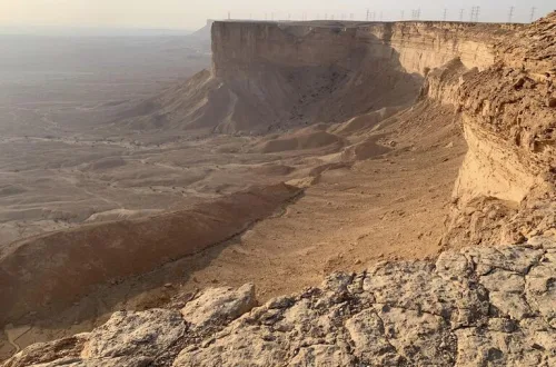 サウジアラビア観光 秘境 絶景 世界の果て リヤド 海外旅行 世界一周 おすすめスポット