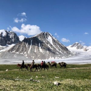 アルタイ山脈 モンゴル観光で人気のスポット Altai Tavan Bogd National Park