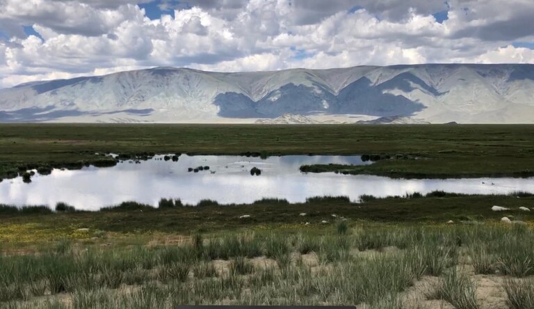 アルタイ山脈 モンゴル観光で人気のスポット Altai Tavan Bogd National Park