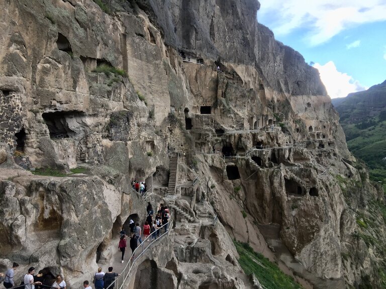 洞窟都市vardzia ジョージアの観光