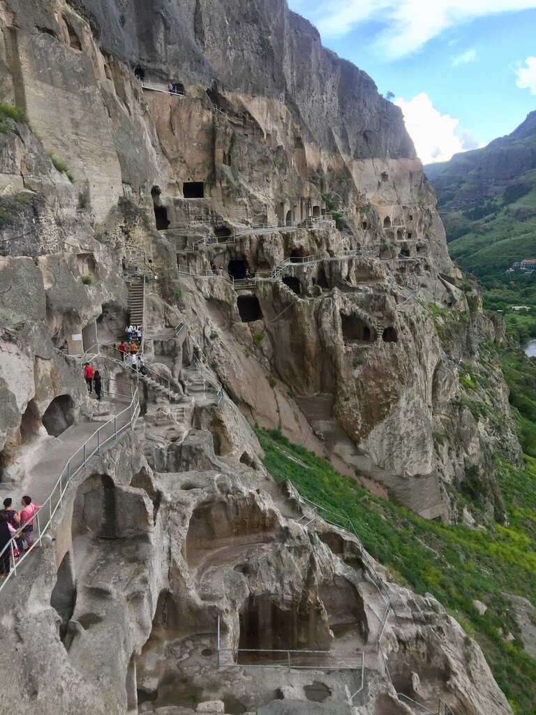 洞窟都市vardzia ジョージアの観光