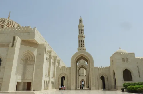 オマーンの観光 マスカットにあるSultan Qaboos Grand Mosque