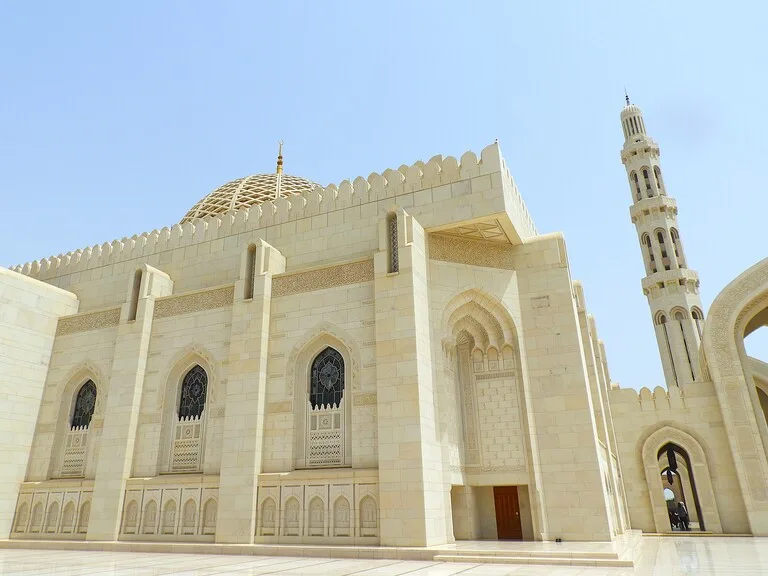 オマーンの観光 マスカットにあるSultan Qaboos Grand Mosque