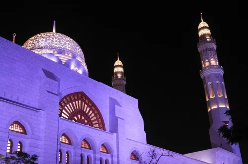 オマーンの観光 マスカットにあるSultan Qaboos Grand Mosque