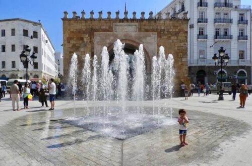 チュニジアの観光 チュニス メディナ旧市街 フランス門