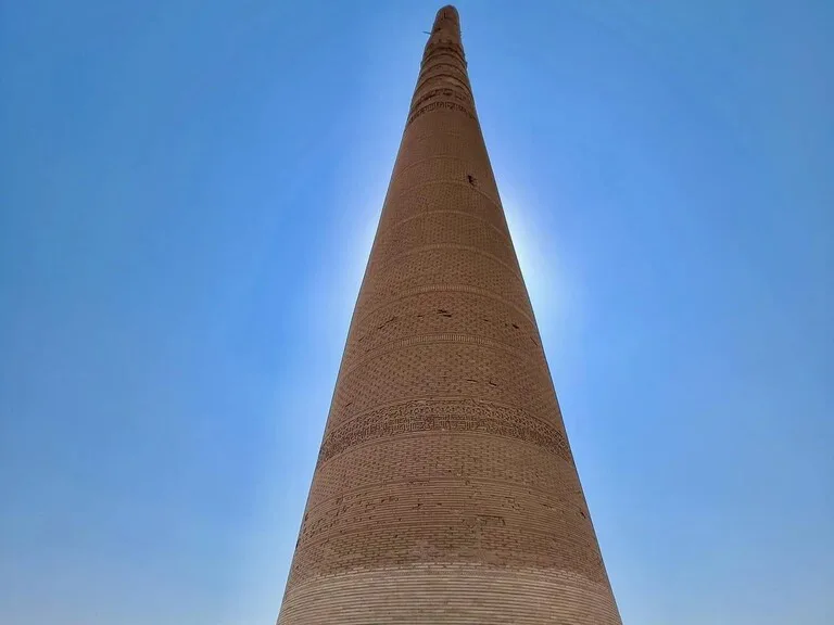 トルクメニスタンの世界遺産クフナ・ウルゲンチにあるクトゥルグ・ティムール・ミナレット
