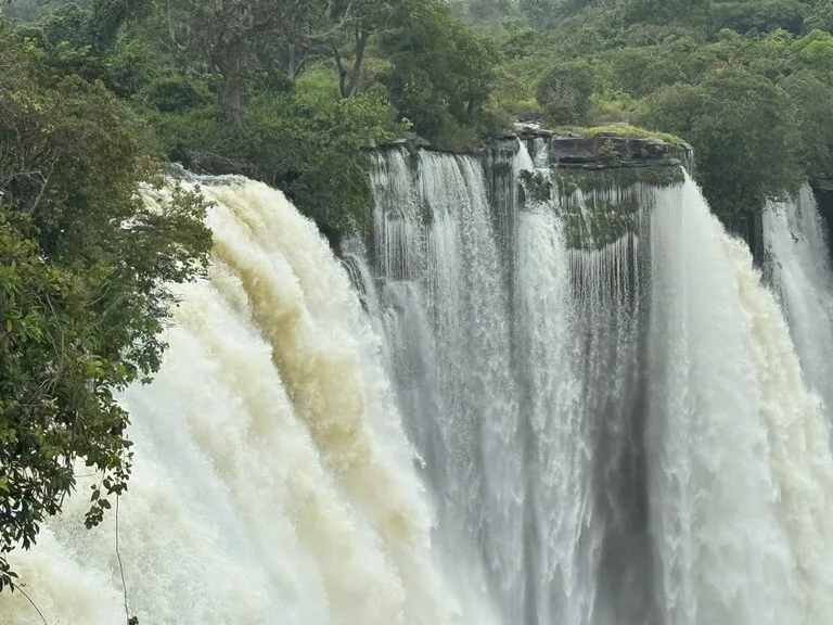 Kalandula Falls アンゴラの観光