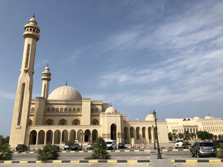 バーレーンの観光 アル・ファテフ・モスク（Al-Fateh Grand Mosque）