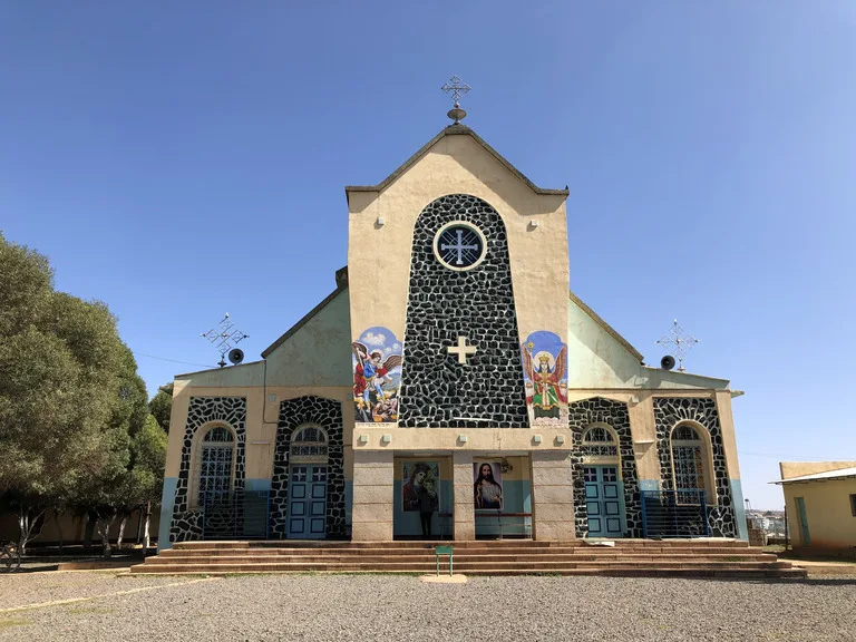 アスマラのSt. Michael Church Tsexerat エリトリアの観光