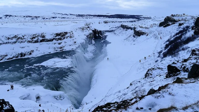 グトルフォス（Gullfoss Waterfall）アイスランドの観光 ゴールデンサークル