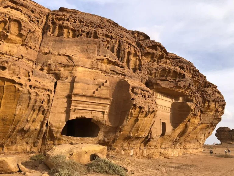 アル・ヒジュル古代遺跡（マダイン・サーレハ）サウジアラビアの世界遺産