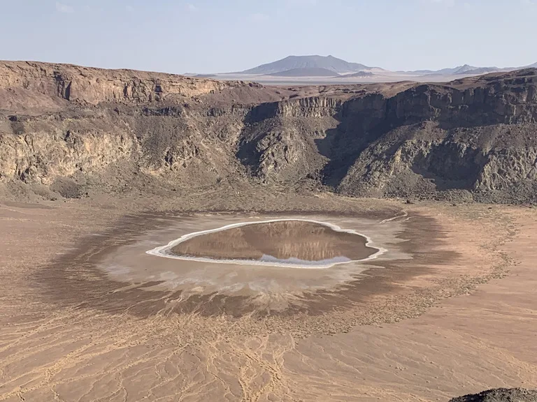 HUTAYMAH CRATER サウジアラビアの観光