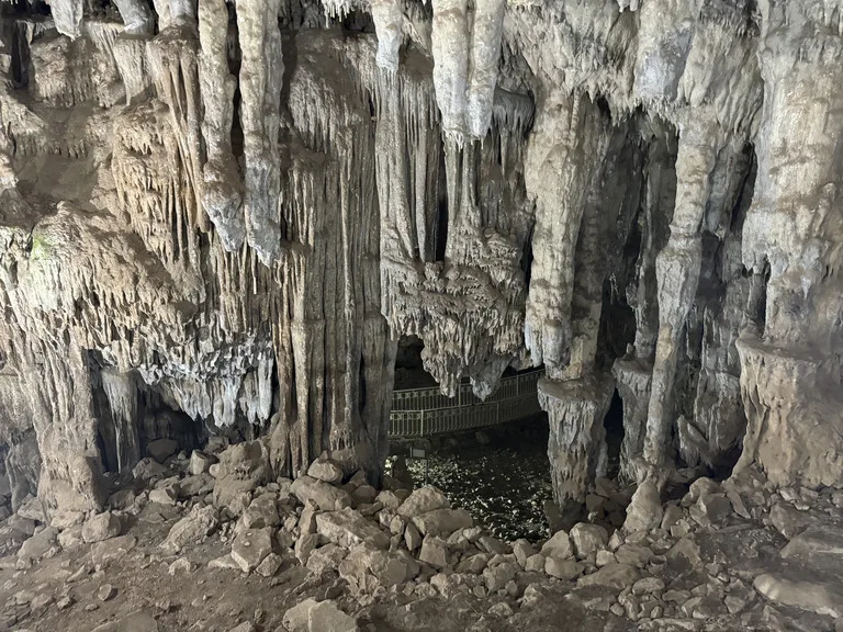 アルジェリアの観光 トレムセンにあるGrotte de Beni Add