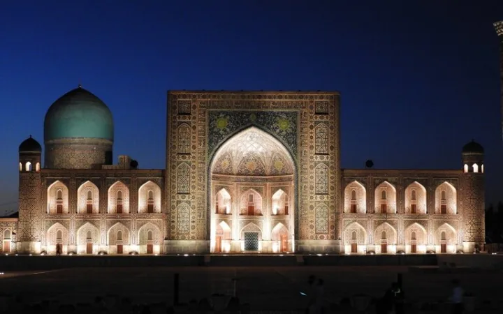 ãã£ã©ã«ãªã¡ãã¬ã» ãµãã«ã«ã³ã ãŠãºããã¹ã¿ã³ã®èгå
