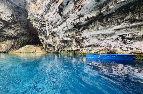 メリッサ―二洞窟 ギリシャの観光 絶景 ケファロニア島 地底湖