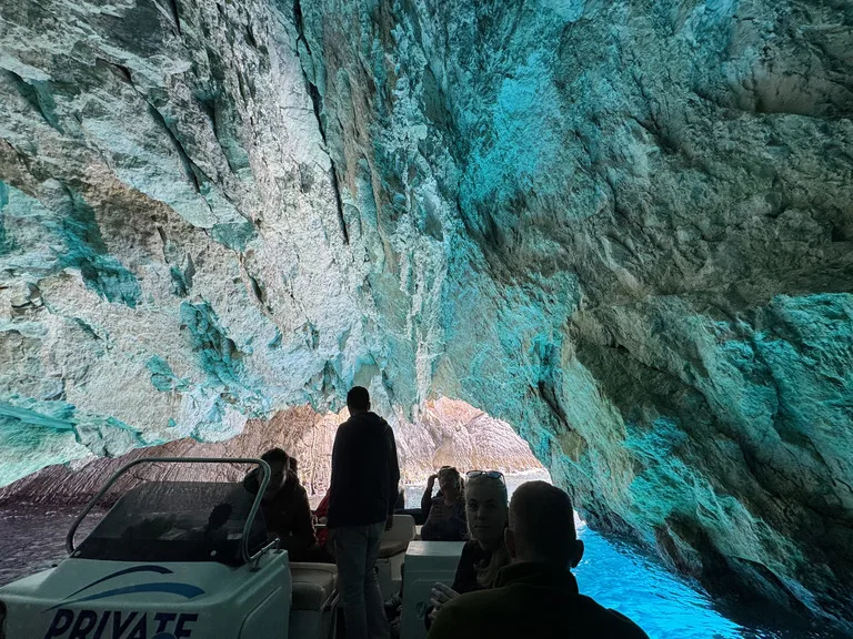 ザキントス島 観光 青の洞窟 ナヴァイオビーチ ギリシャ 紅の豚 ポルコの隠れ家 シップレック・ビーチ