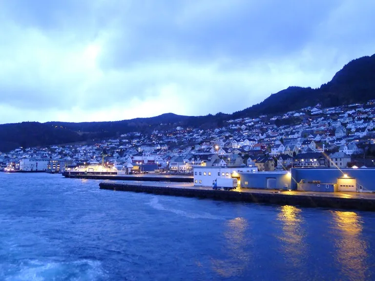 ノルウェー Hurtigruten