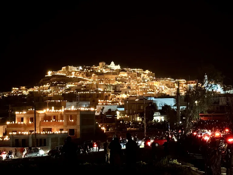 サントリーニ島 イースター Pyrgos Greek Orthodox Good Friday Procession