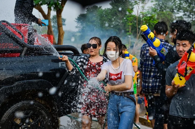 タイの旧正月 ソンクラーン 水かけ祭り