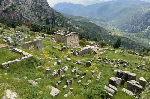 デルフィ遺跡 世界遺産 ギリシャ 観光