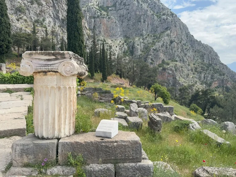デルフィ遺跡 世界遺産 ギリシャ 観光