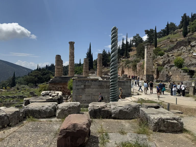 デルフィ遺跡 世界遺産 ギリシャ 観光