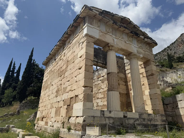 デルフィ遺跡 世界遺産 ギリシャ 観光