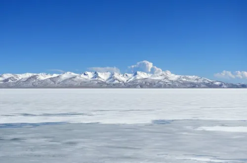 ソンクル湖 キルギス 観光 天国に一番近い湖