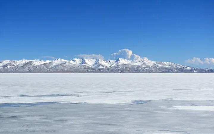 ソンクル湖 キルギス 観光 天国に一番近い湖