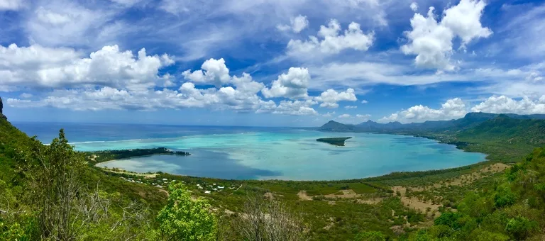 夏休の海外旅行 モーリシャス諸島 ビーチ
